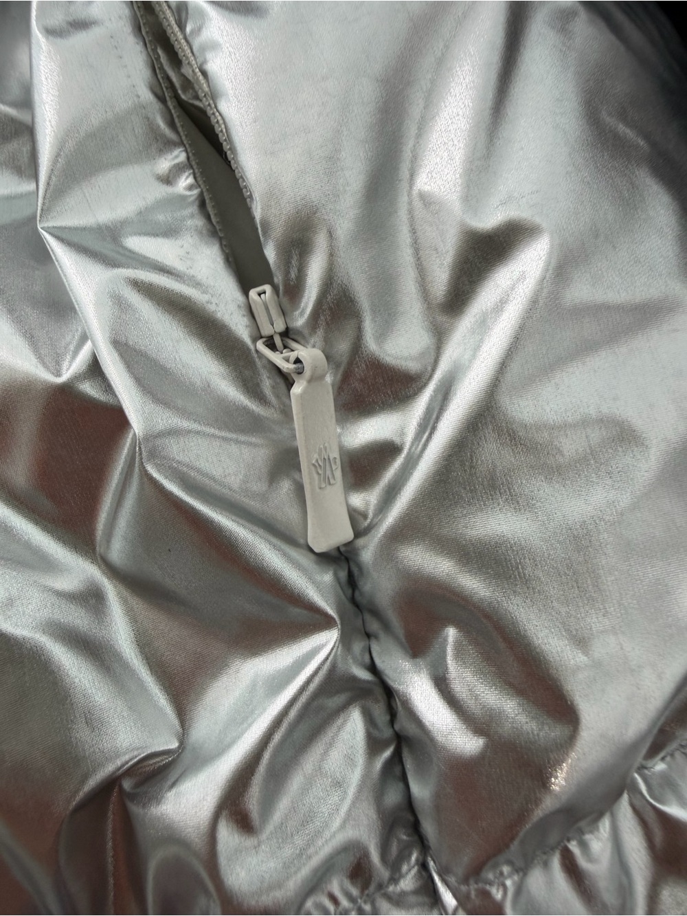 Moncler Metallic Silver Meuse Puffer Jacket, Retail now 1585$+tax - Picture 4 of 11
